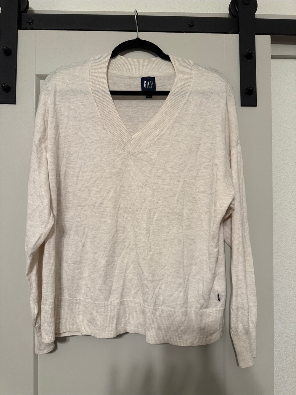 GAP Cream V-Neck Pullover Sweater